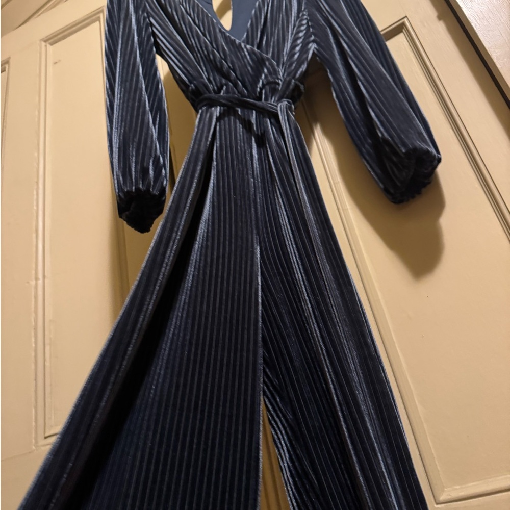 Elegant Velvet Jumpsuit in deep teal